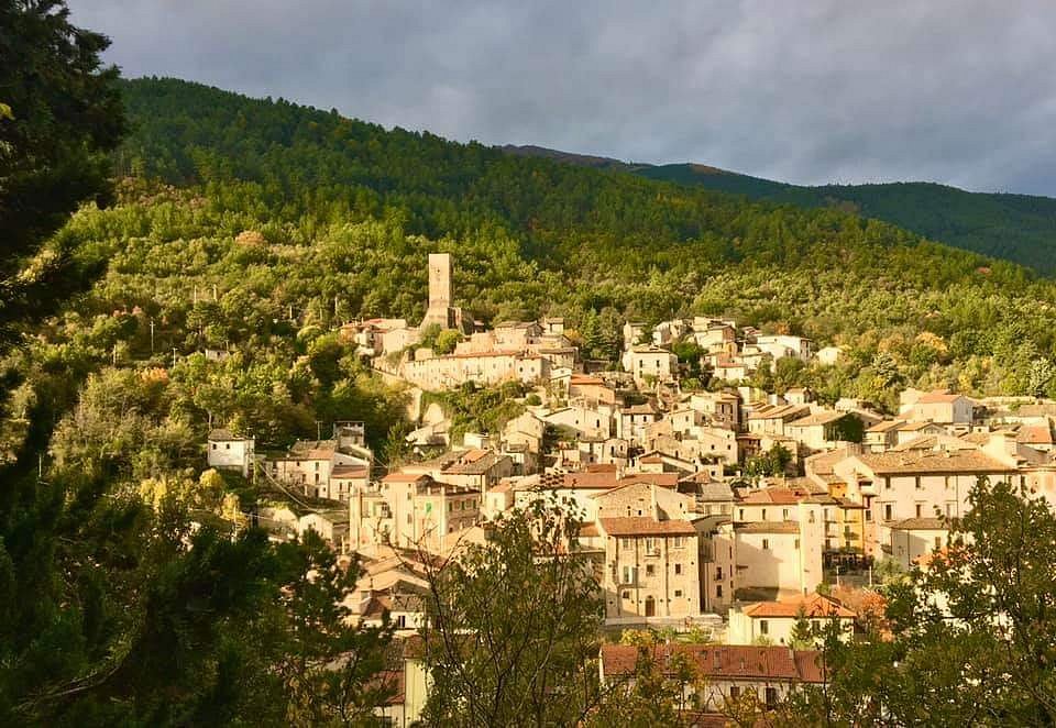A photo of the Village Introdacqua, Abruzzo (Italy)